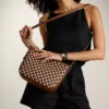 Jolie lädercrossbodyväska