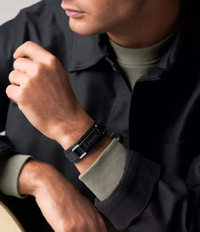 Machine Robust armband i rostfritt stål och svart vadderat läder