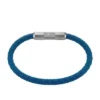 Maskinknottrat armband i marinblått silikon