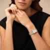 Raquel trevisare datum tvåfärgad rostfri stålklocka Raquel trevisare datum tvåfärgad rostfri stålklocka