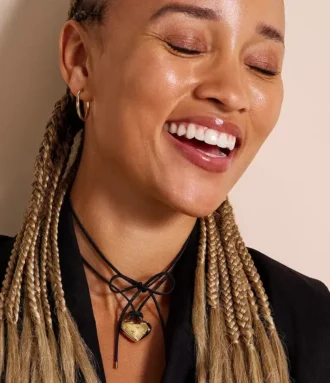 Sadie All My Love guldfärgat halsband med hjärtformad hänge i rostfritt stål