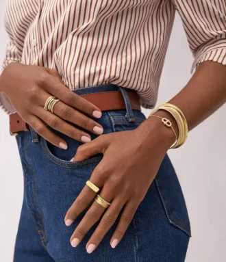 Sadie Shine Bright guldfärgat armband i rostfritt stål