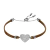 Sutton Glitz hjärtformigt armband i brunt läder Sutton Glitz hjärtformigt armband i brunt läder