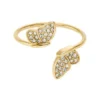 Sutton Pavé Butterfly Guldtonad rostfri stapelring Sutton Pavé Butterfly Guldtonad rostfri stapelring
